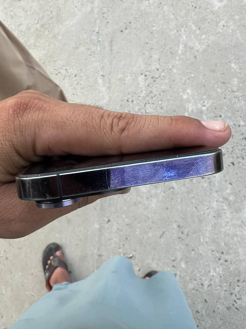Apple iPhone 14 Pro Max 4