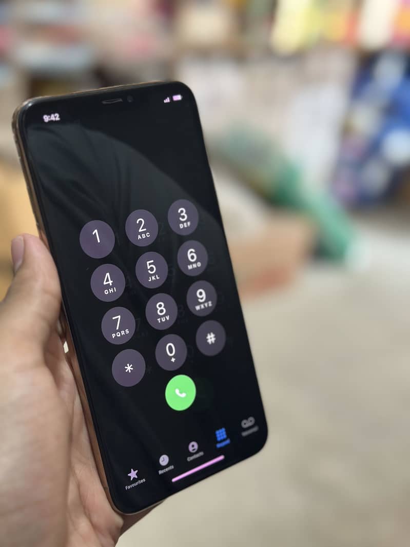 Apple iPhone XS Max 7