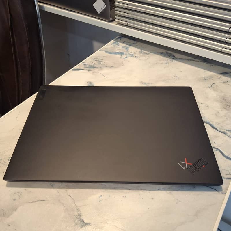 Lenovo x1 CARBON Core i7 11th Generation - Laptops - 1120638309