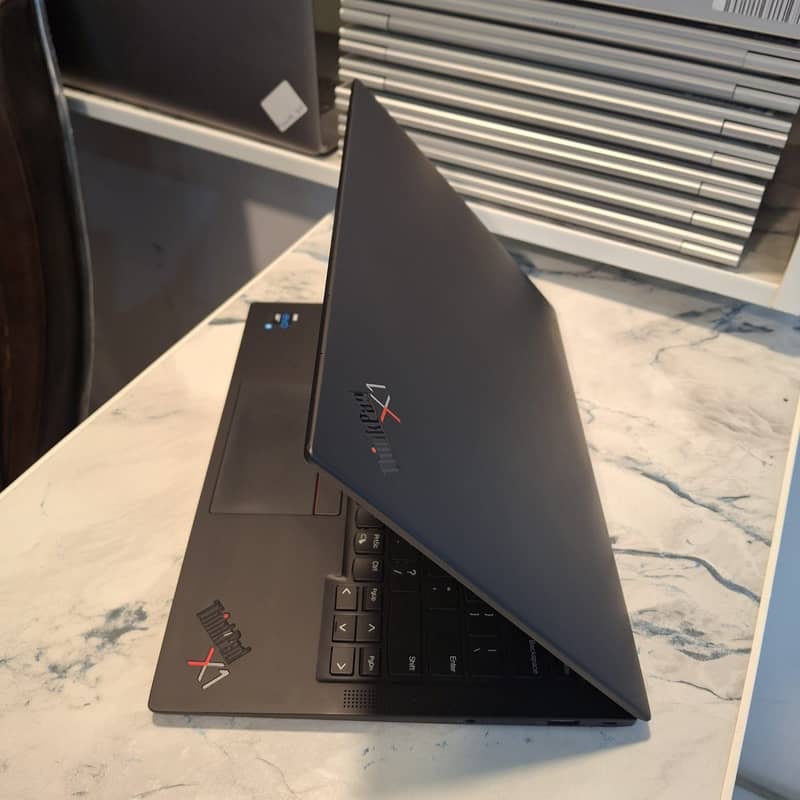 Lenovo x1 CARBON Core i7 11th Generation - Laptops - 1120638309