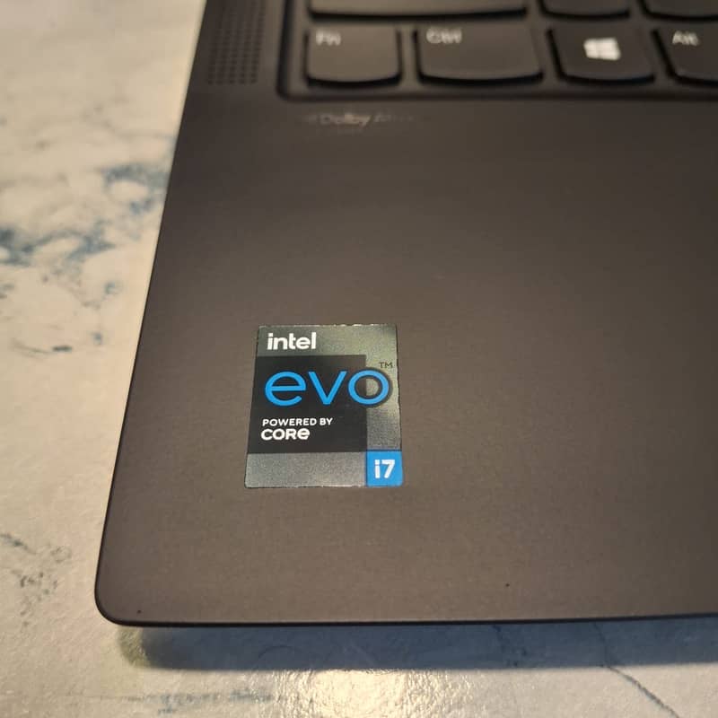 Lenovo x1 CARBON Core i7 11th Generation - Laptops - 1120638309