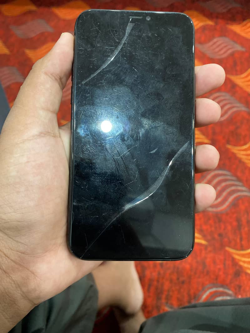 Apple iPhone 11 Pro 3