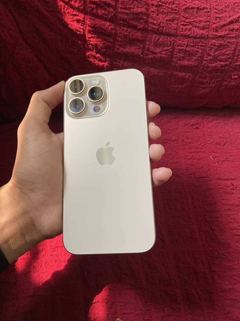 Apple iPhone 16 Pro Max JV 9