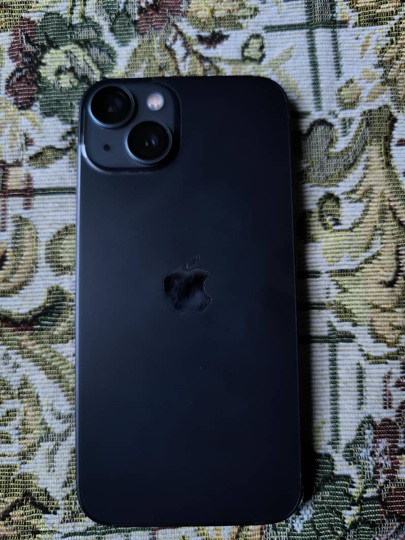 Apple iPhone 13 JV 1