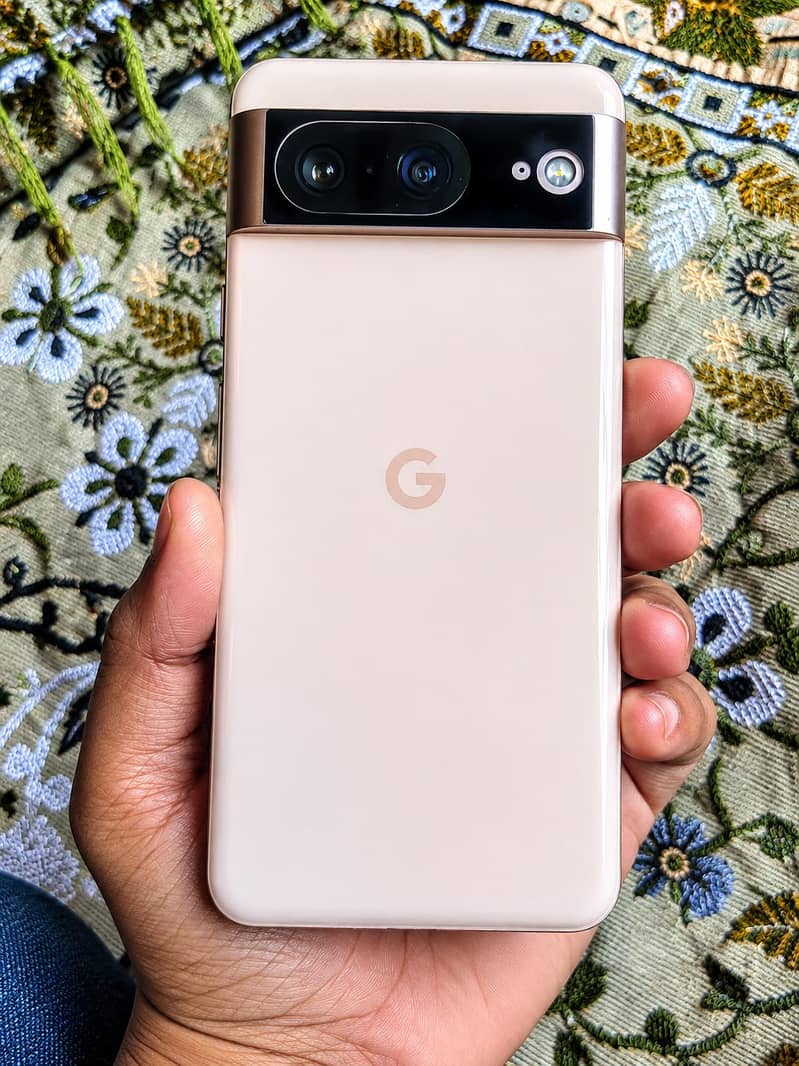 Google Pixel 8 4