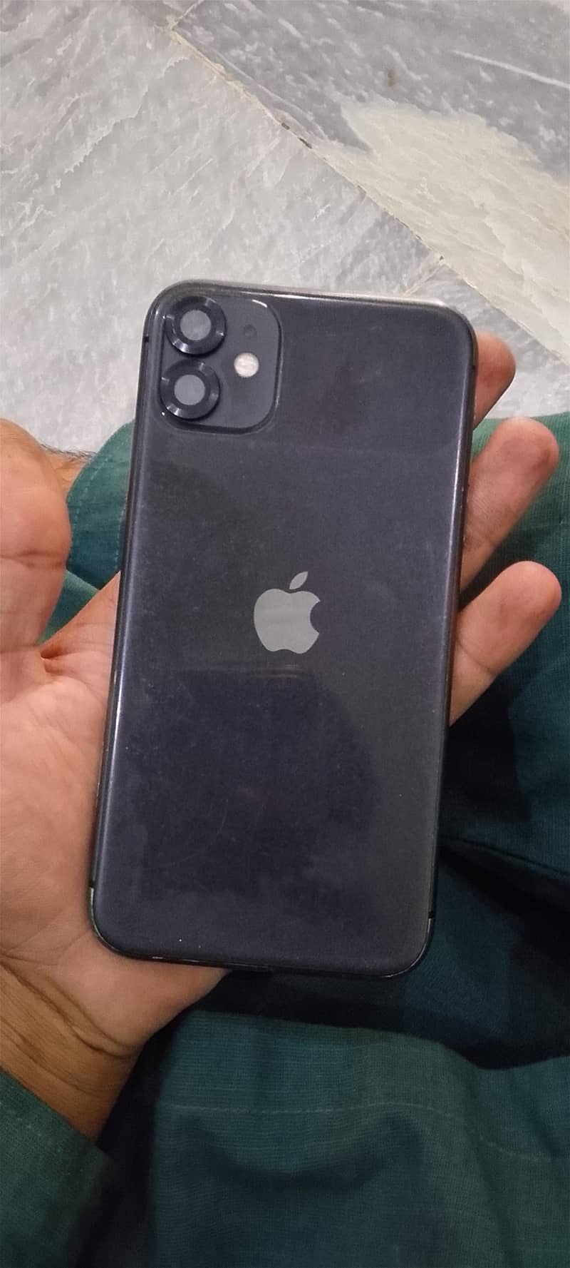 Apple iPhone 11 0