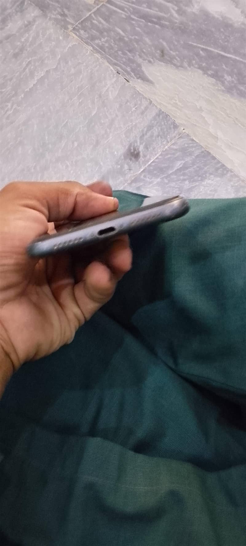 Apple iPhone 11 3