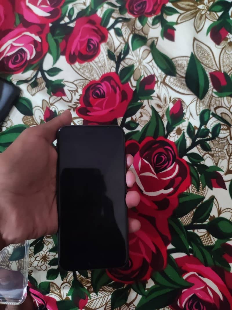 Apple iPhone 8 5