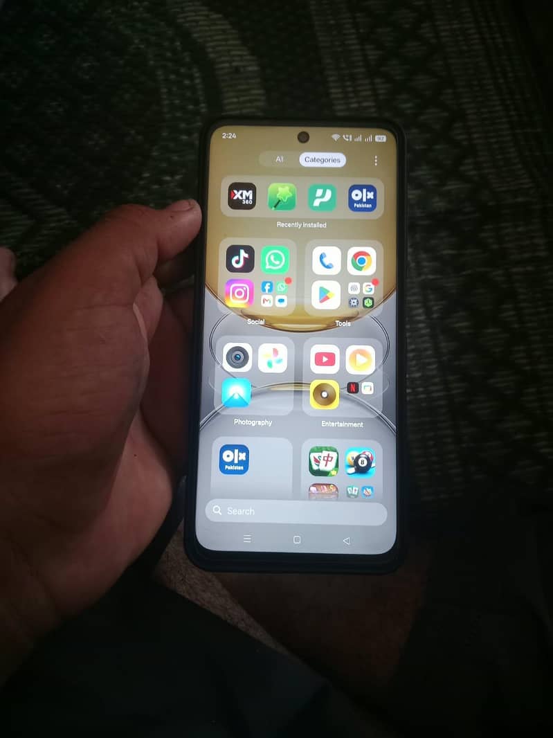 Realme C75 1