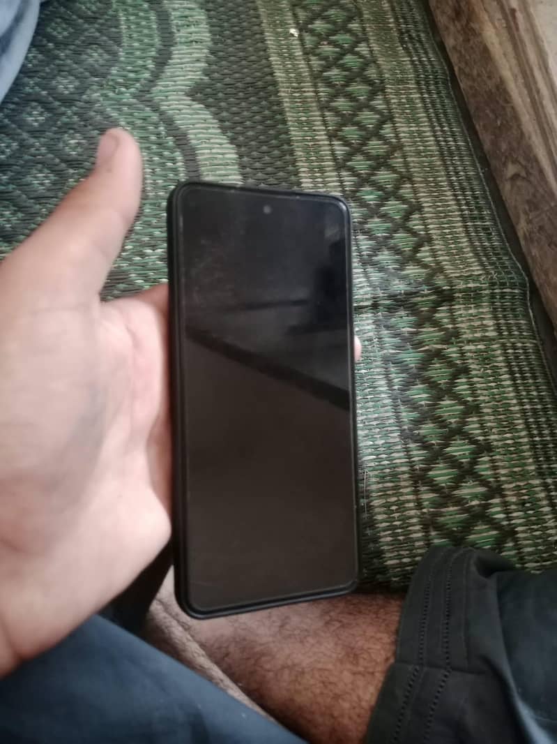 Realme C75 4