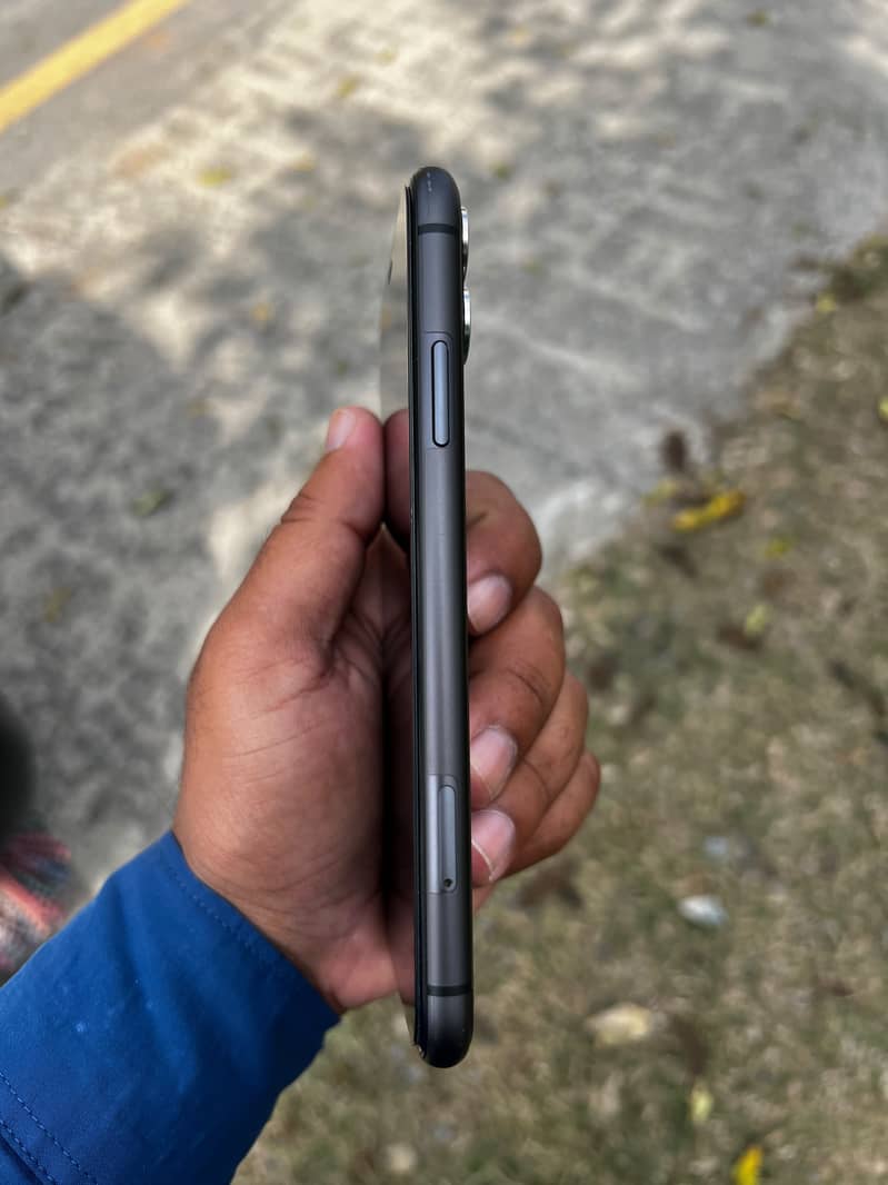 Apple iPhone 11 1