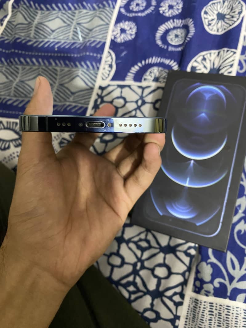Apple iPhone 12 Pro 3