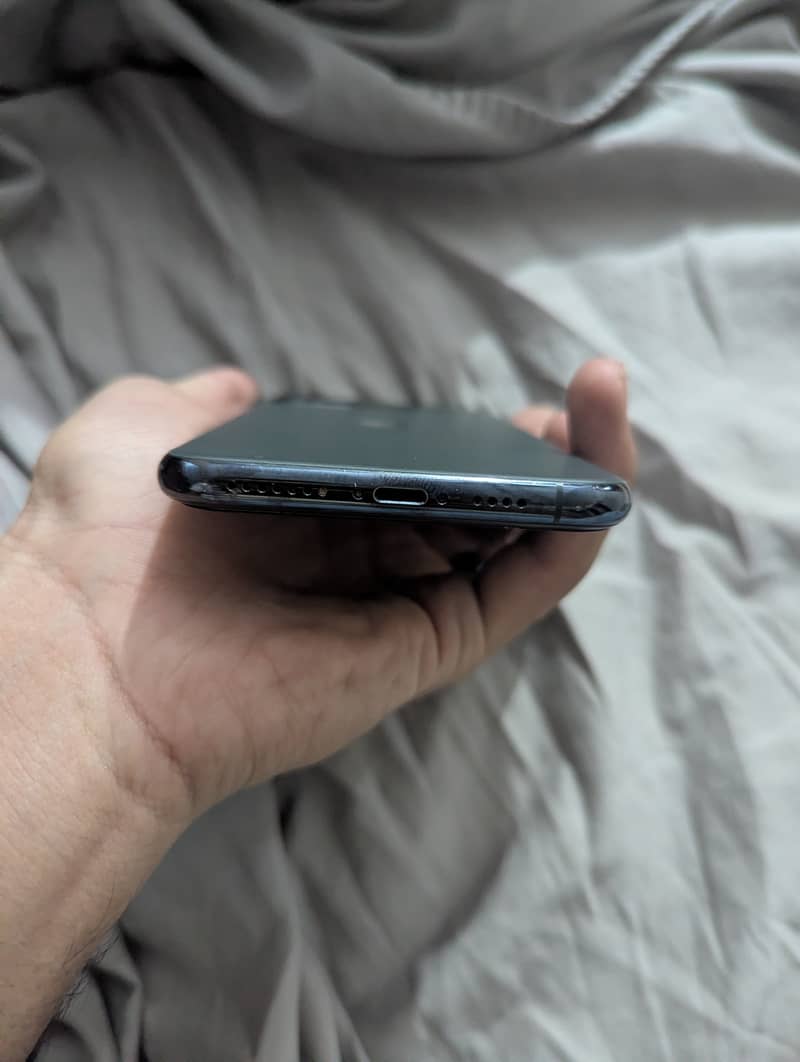 Apple iPhone 11 Pro Max 3