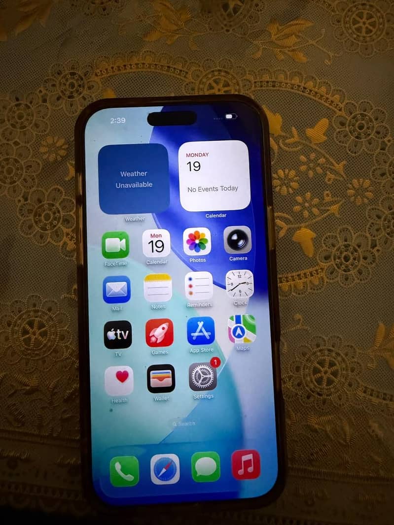 Apple iPhone 16 Pro Max 12