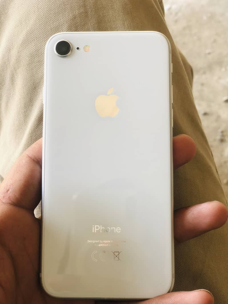 Apple iPhone 8 1