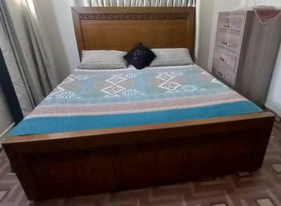 Double bed with spring mattress king size