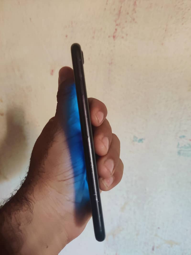 Apple iPhone SE 3