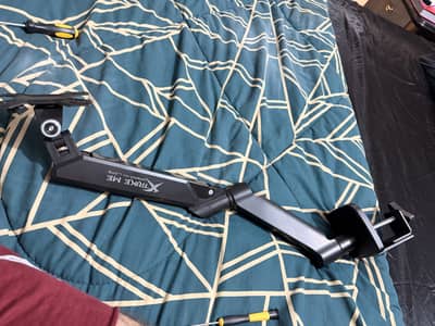 Selling my Xtrike Me Hydraulic Monitor Arm in good condition.