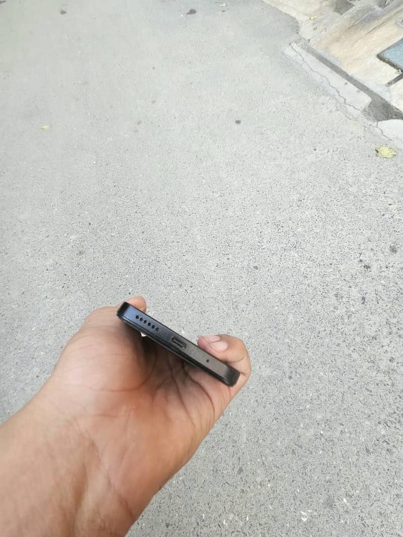 Realme 13 4