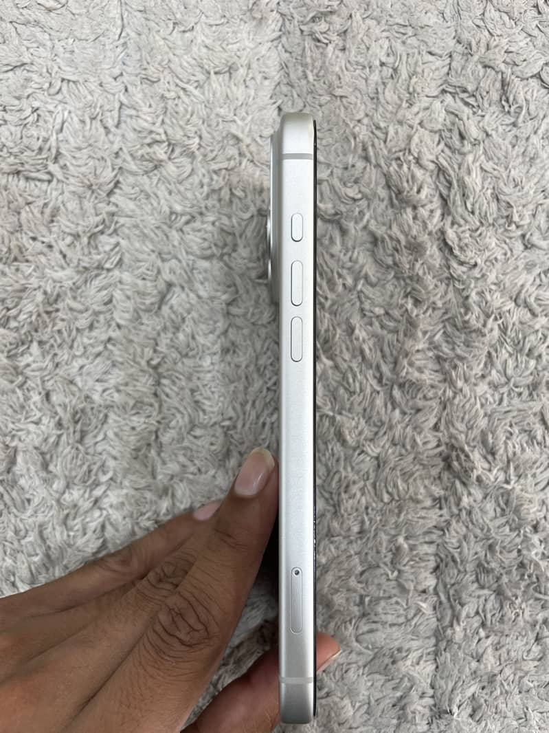 Apple iPhone 17 Pro Max 5