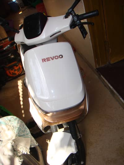 revoo  a11 lithium  battery