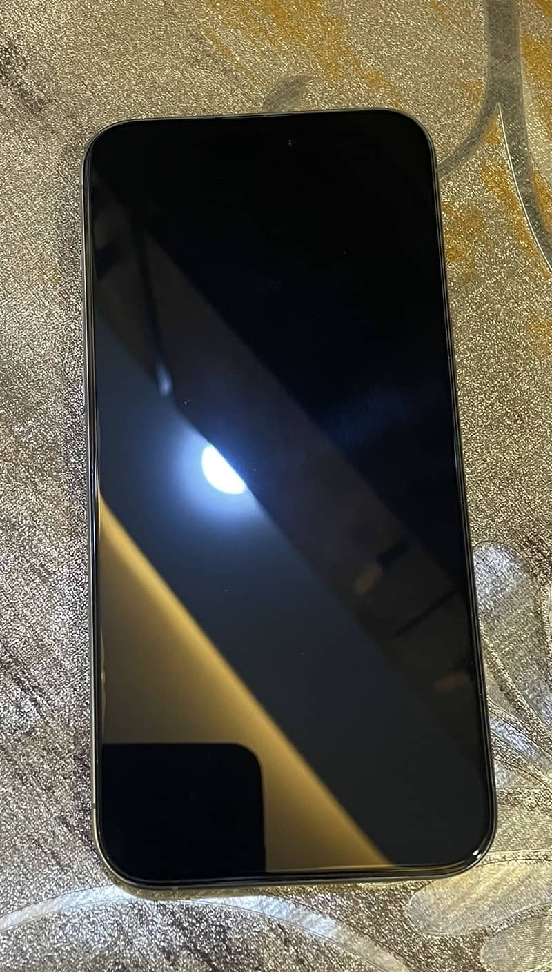 Apple iPhone 15 Pro Max 1