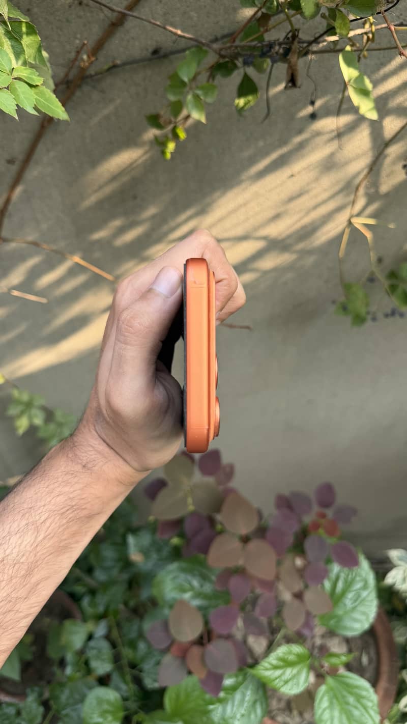 Apple iPhone 17 Pro Max 4