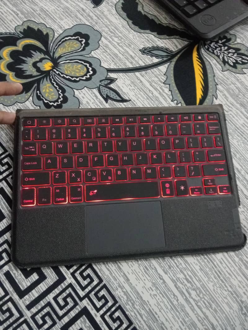 2 keyboards 3