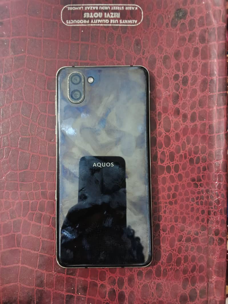 Sharp Aquos R3 0
