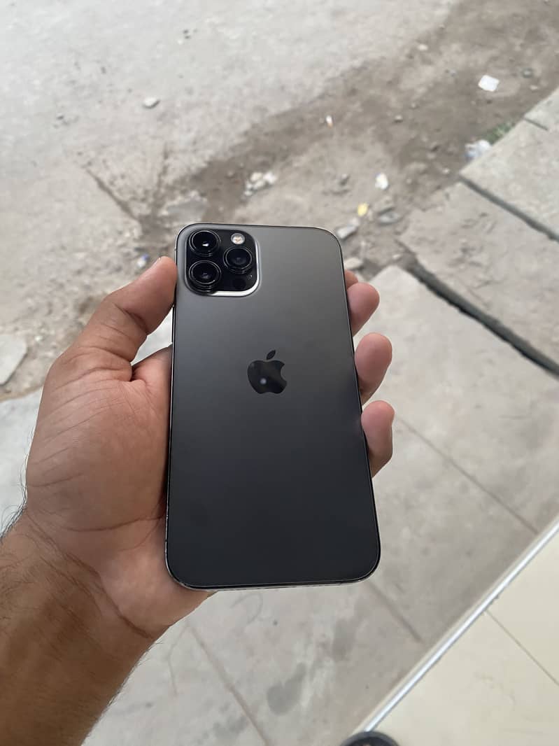 Apple iPhone 12 Pro Max 3