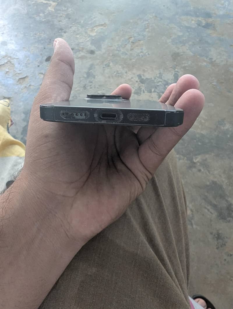 Apple iPhone 14 Pro Max 6