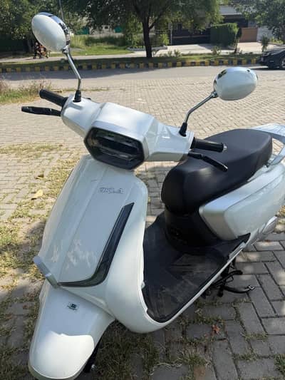 Okla Electric Bike (almost new) , beautiful!!