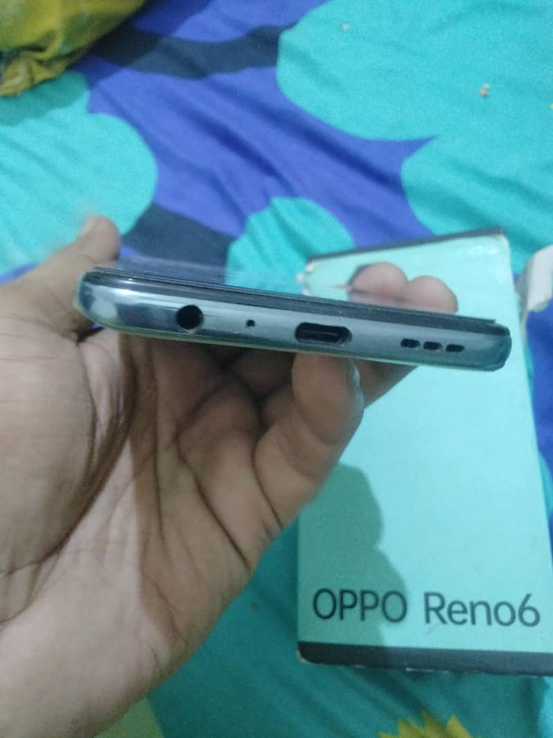 OPPO Reno6 3