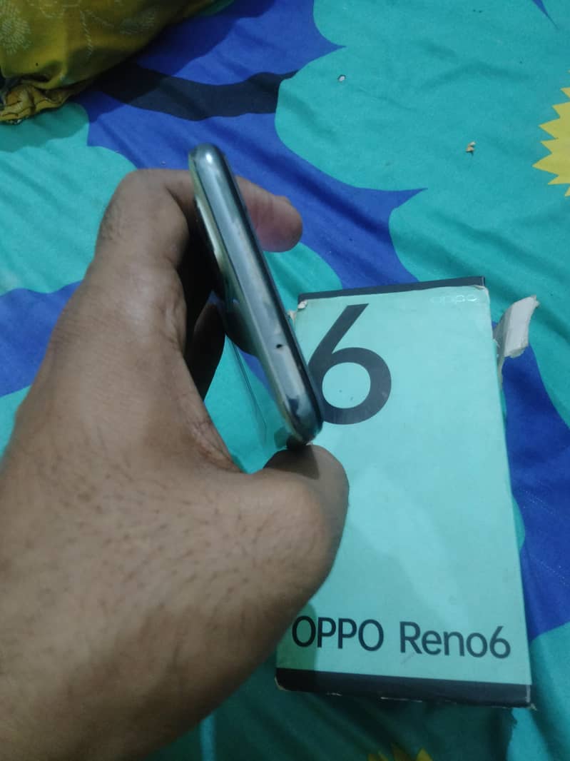 OPPO Reno6 5