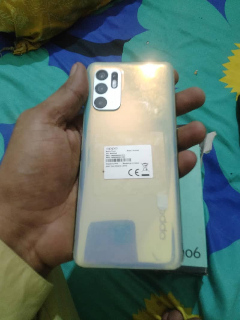 OPPO Reno6 7