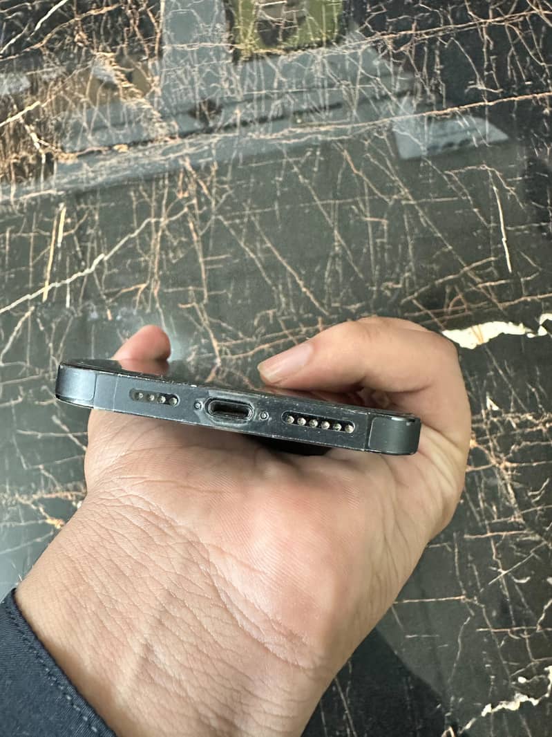 Apple iPhone 14 Pro Max 0