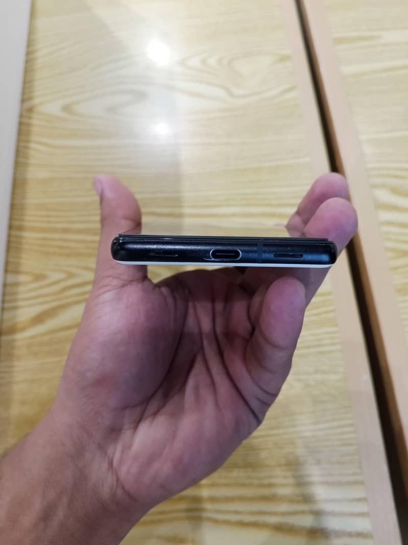 Google Pixel 6a 1
