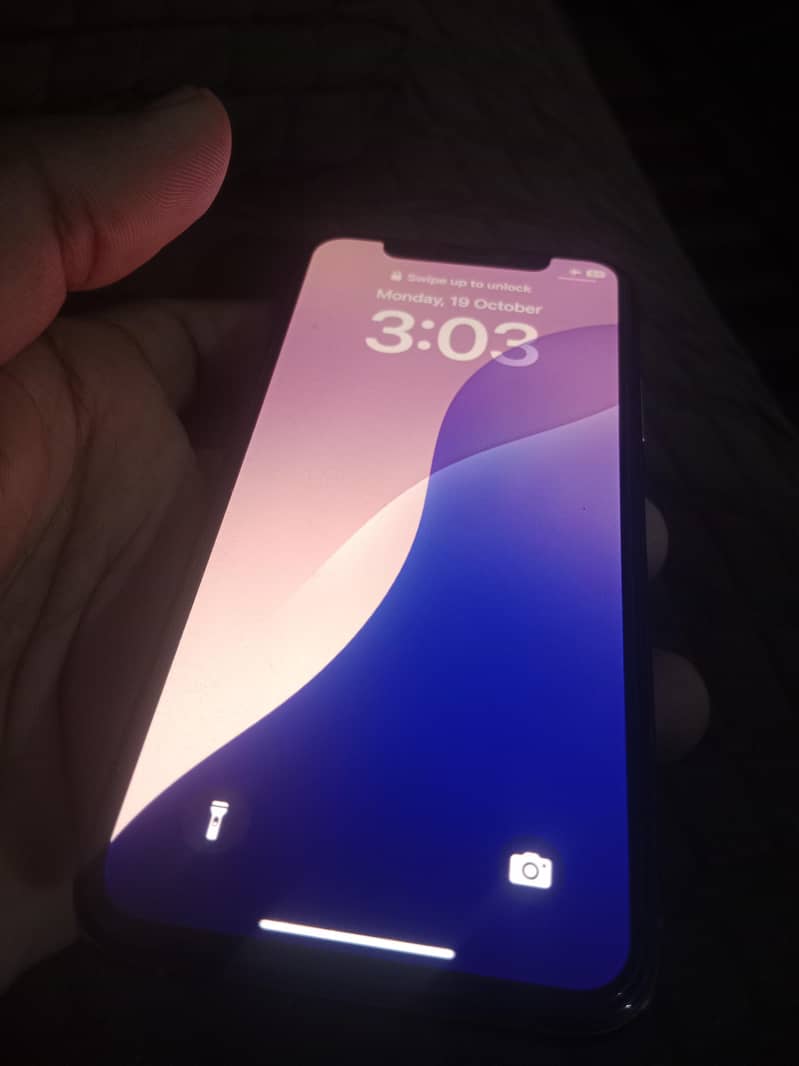 Apple iPhone Xs 1
