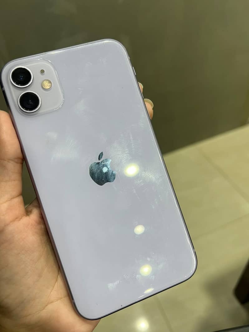 Apple iPhone 11 3