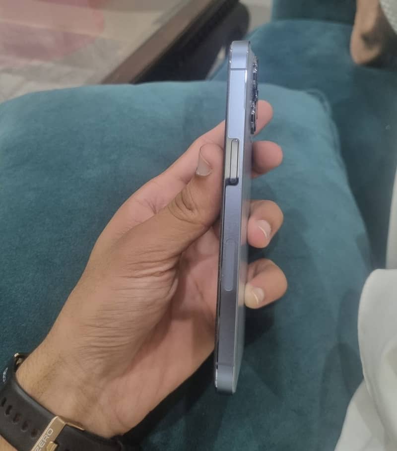 Apple iPhone 13 Pro 1