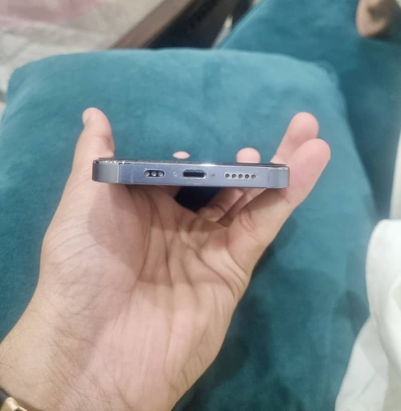 Apple iPhone 13 Pro 3