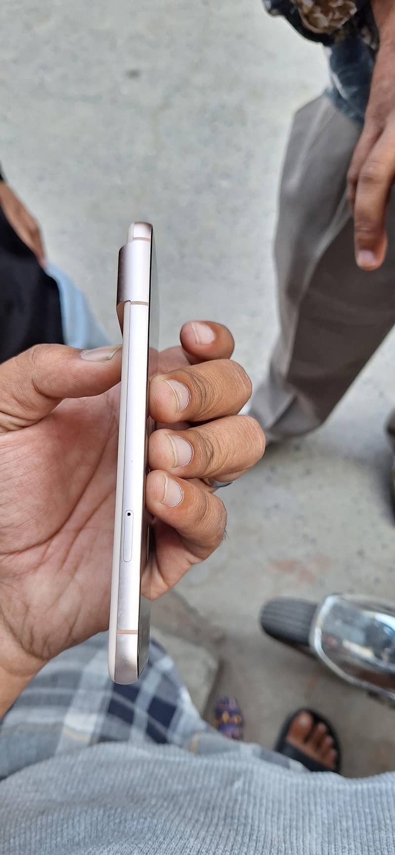 Google Pixel 8a 1