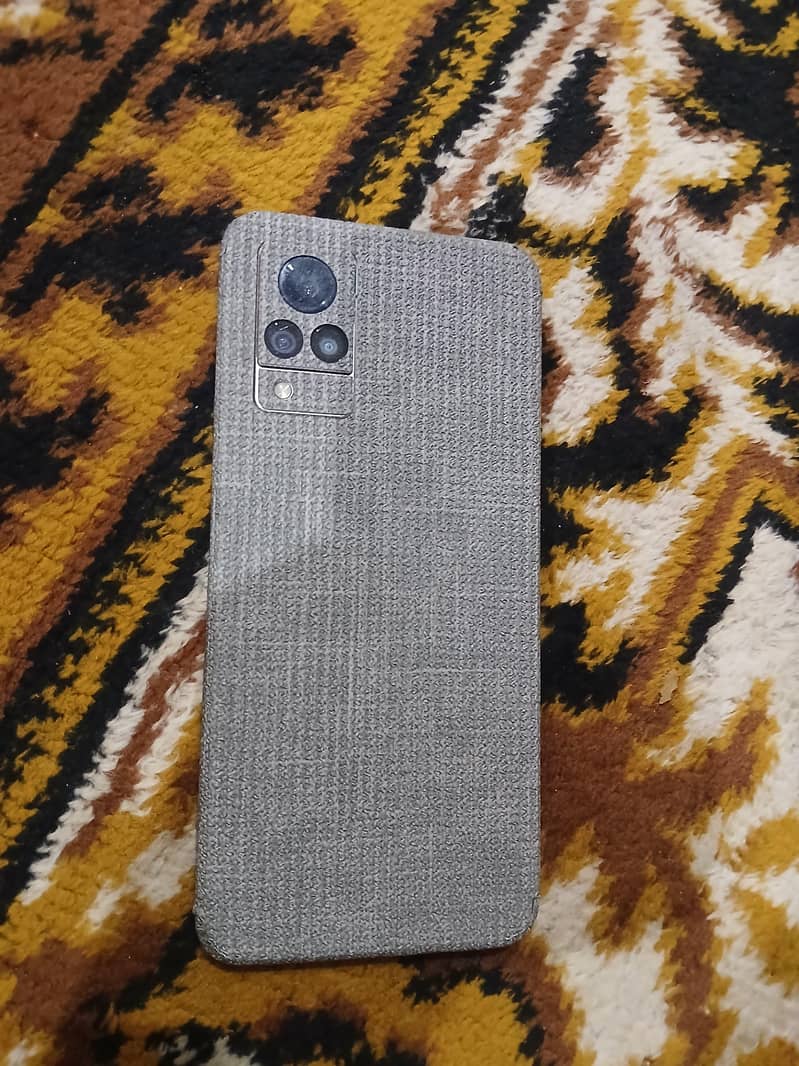 Vivo V21 2