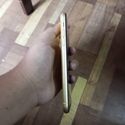 Apple iPhone XR