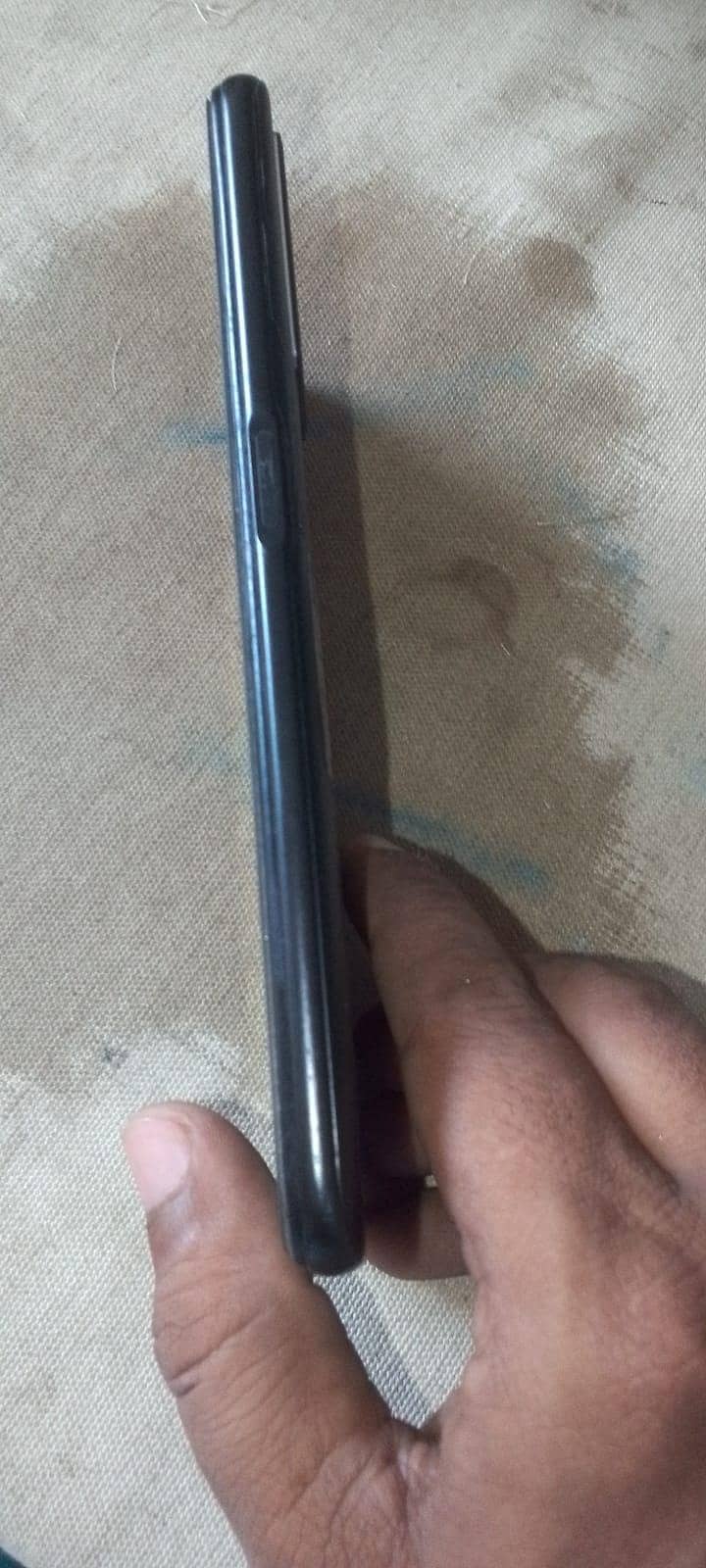 OPPO A76 1