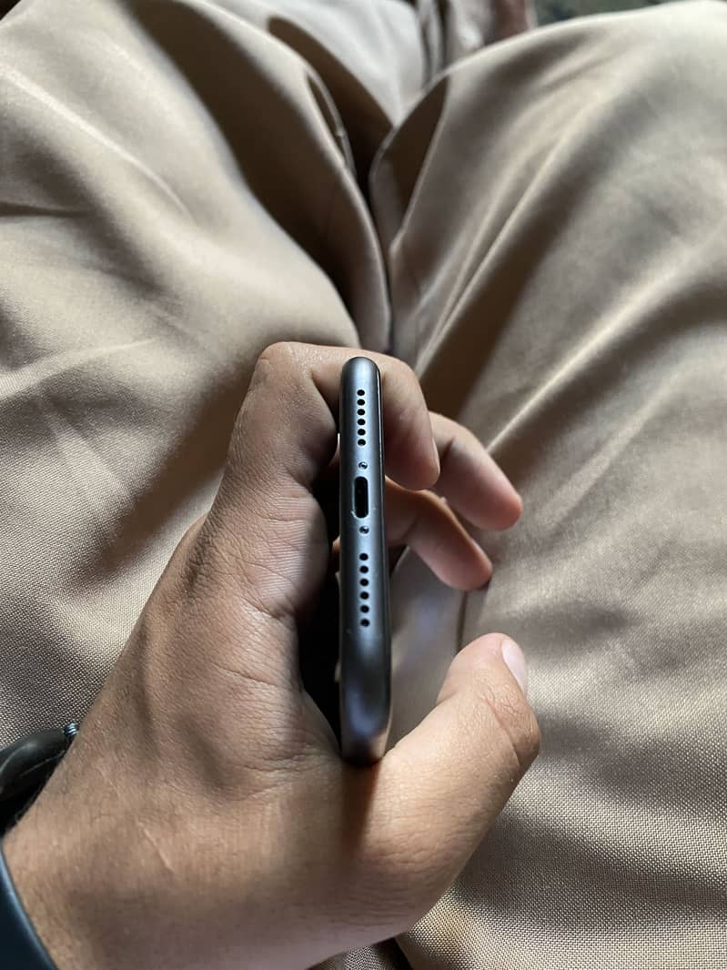 Apple iPhone 11 1