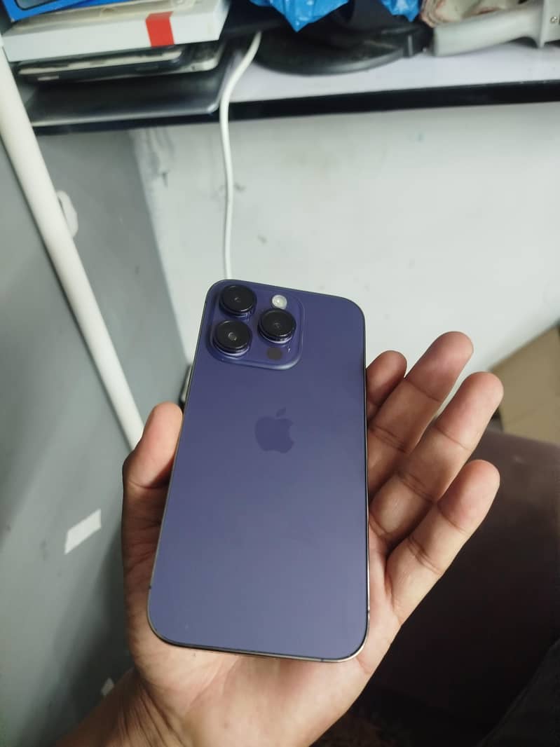 Apple iPhone 14 Pro 0