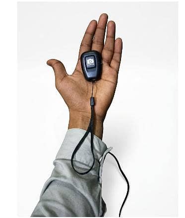 : Mini Wireless Bluetooth Camera Remote Control For Selfies, Reels & Videos R6015