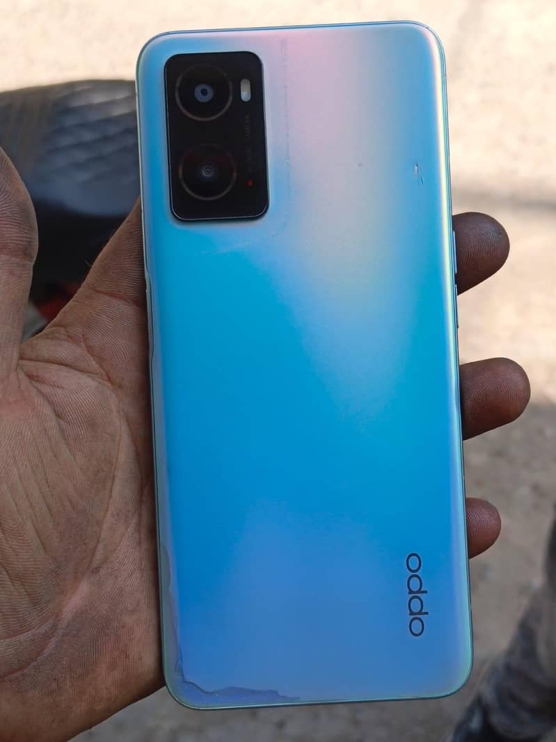 OPPO A76 0
