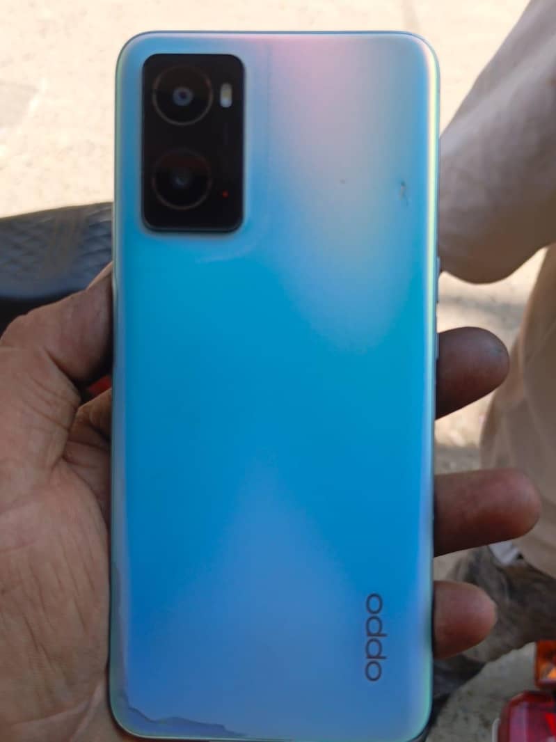 OPPO A76 1
